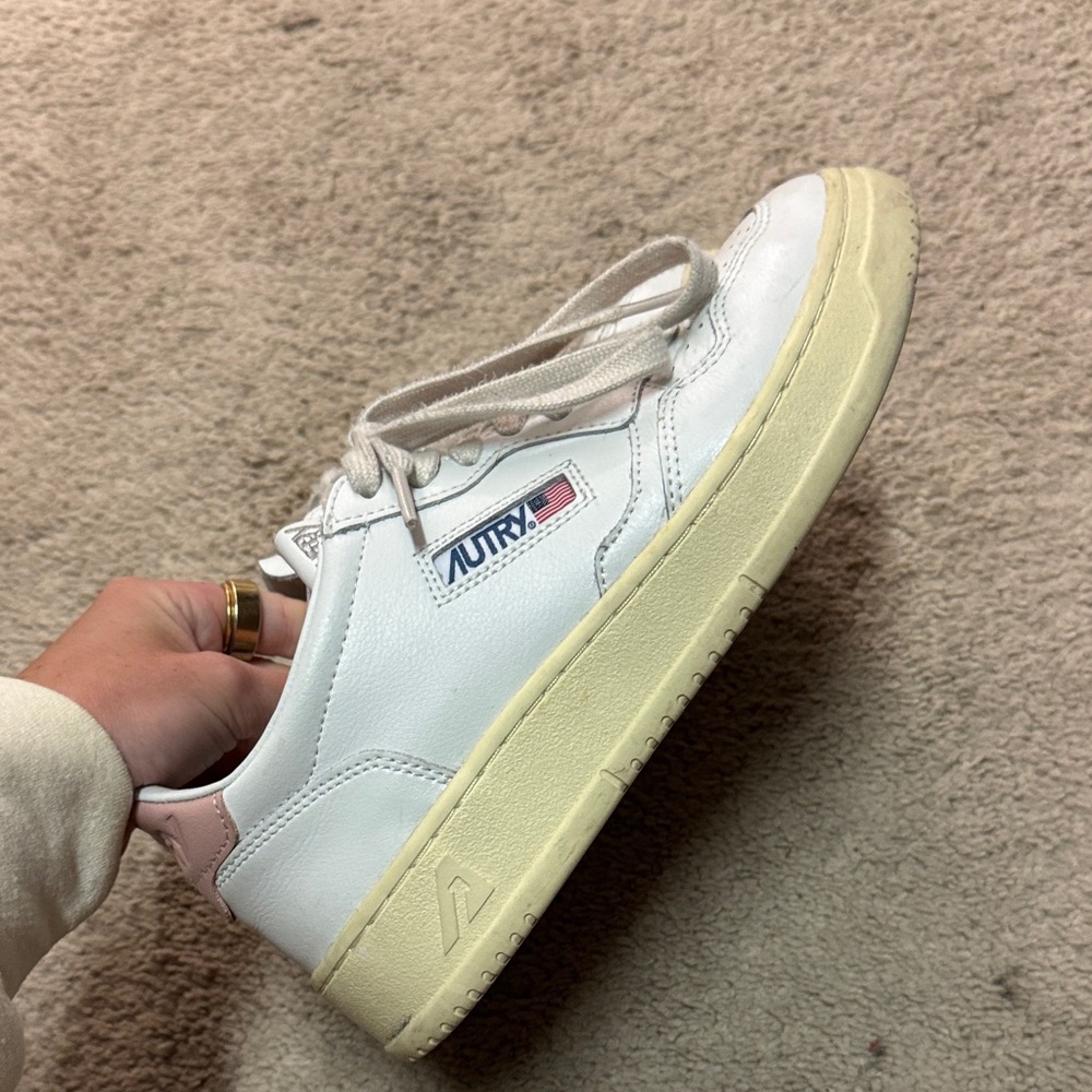 Autry Women’s Sneakers